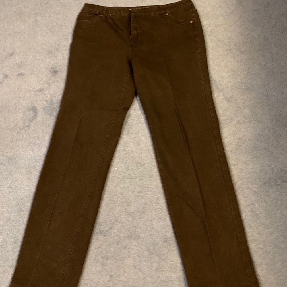 Woman’s black 16 TALL pants